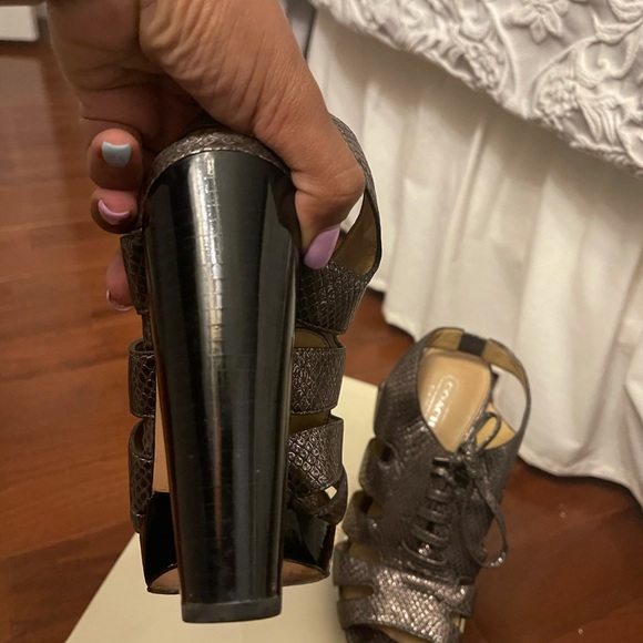 Gorgeous Coach Metallic platform pumps! - Picture 7 of 8